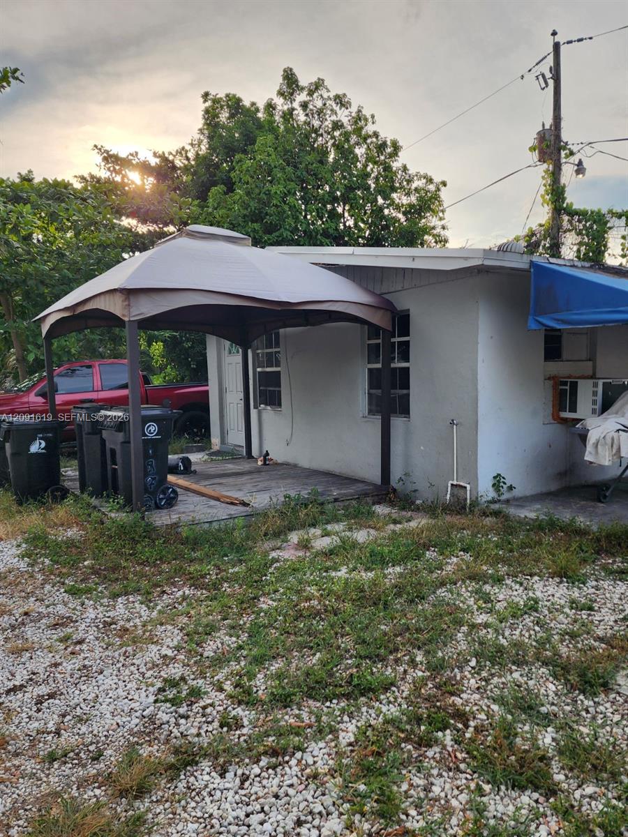 1872 Sw 29th Avenue Property Photo 4