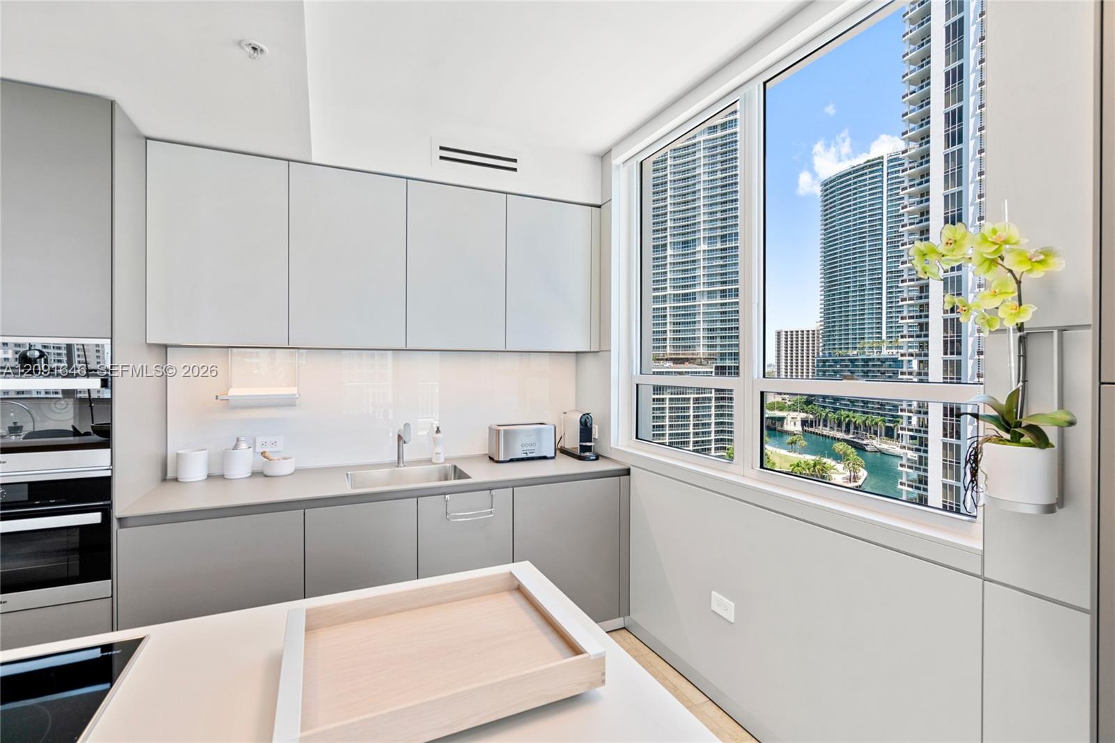 801 Brickell Key Boulevard 1512 Property Photo 4