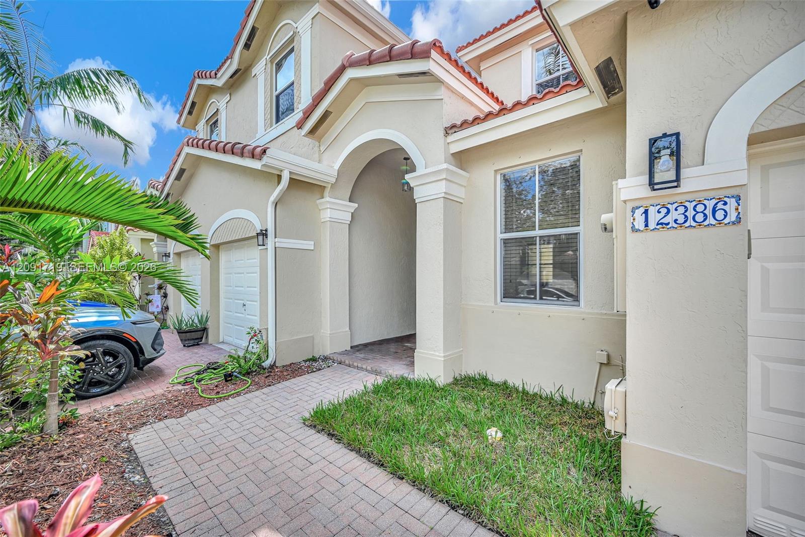 A12091719 Property Photo 5