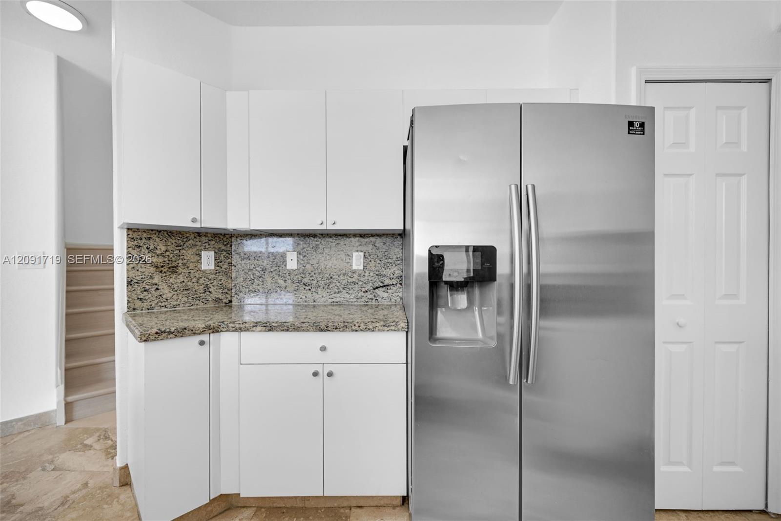 A12091719 Property Photo 15