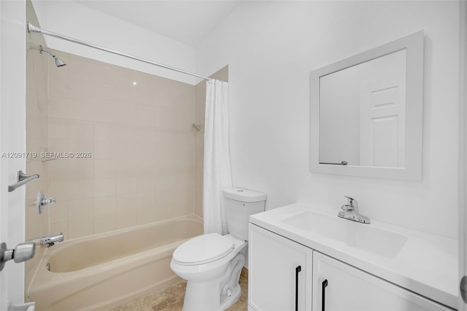 A12091719 Property Photo 19
