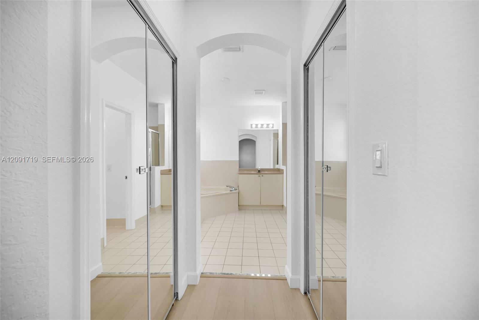 A12091719 Property Photo 26