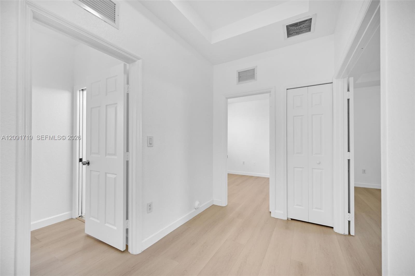 A12091719 Property Photo 42