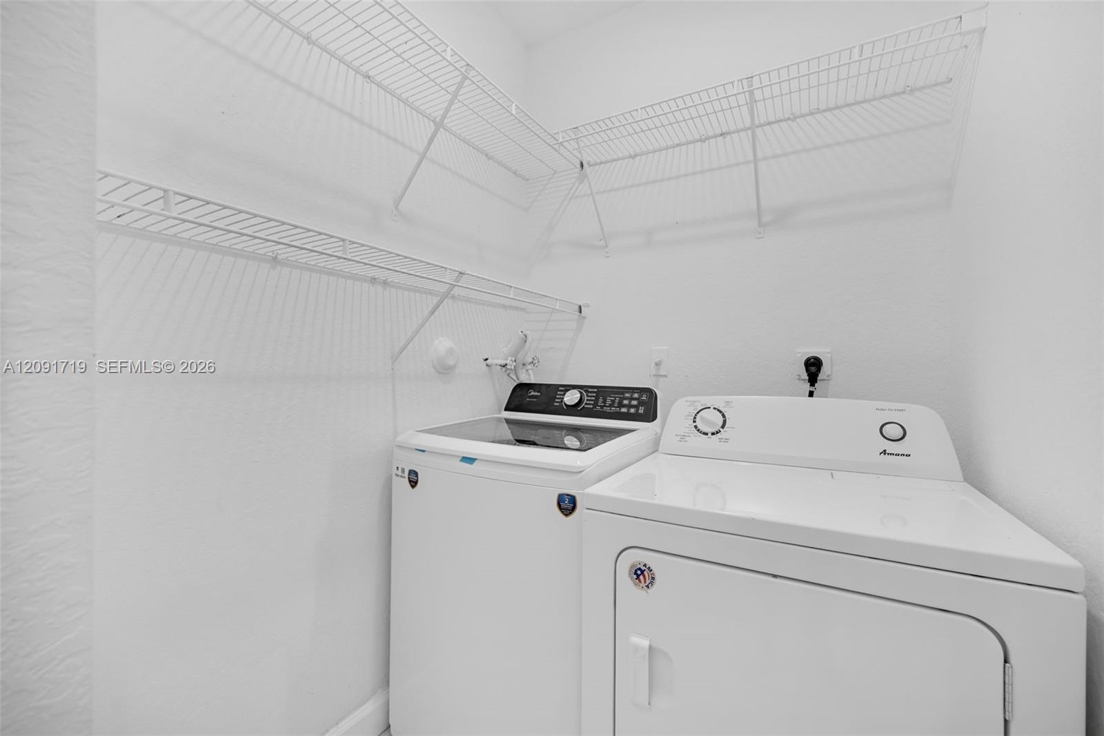 A12091719 Property Photo 43