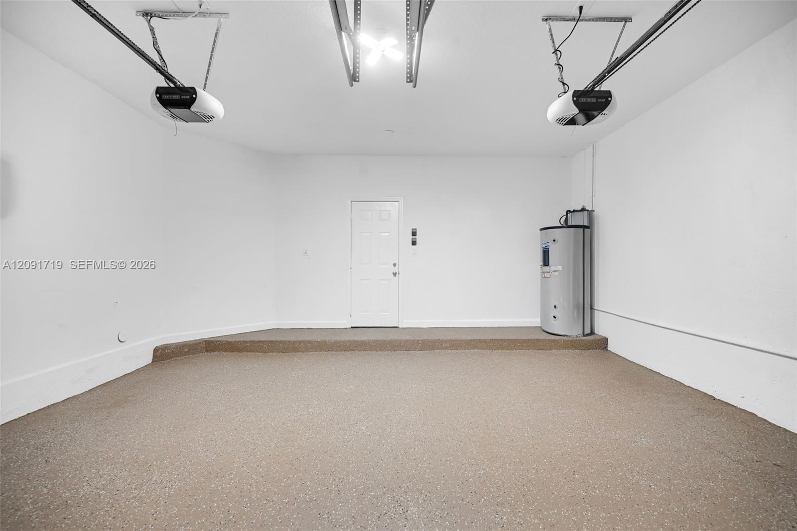 A12091719 Property Photo 45