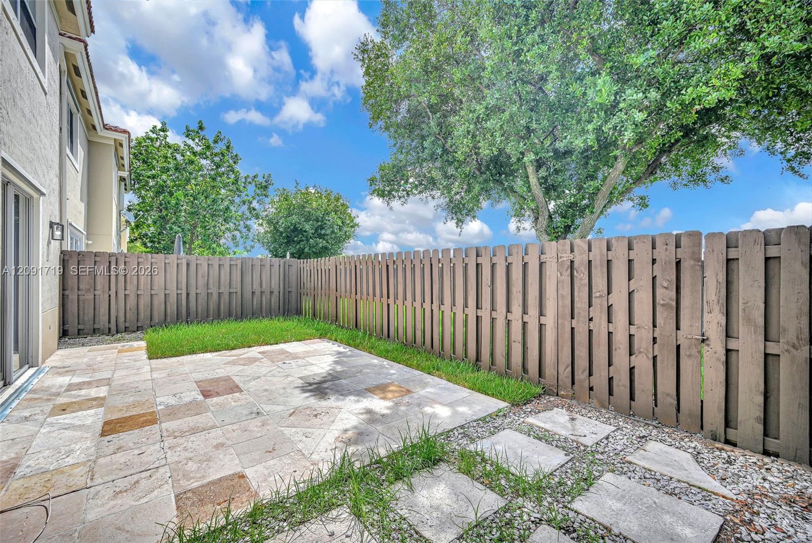 A12091719 Property Photo 49