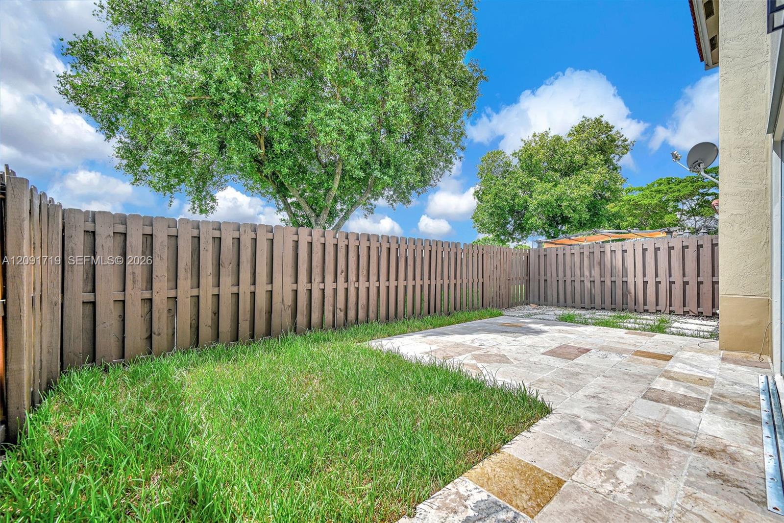 A12091719 Property Photo 50