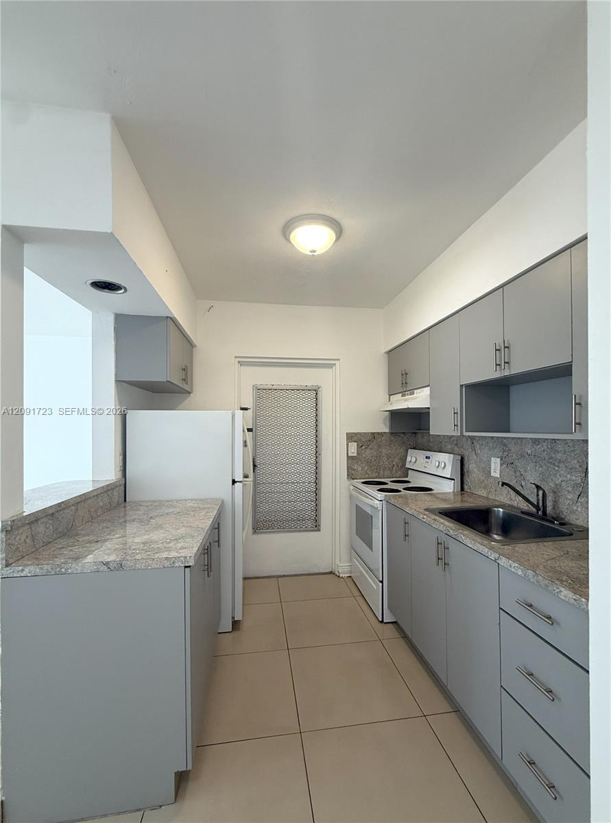 A12091723 Property Photo 2