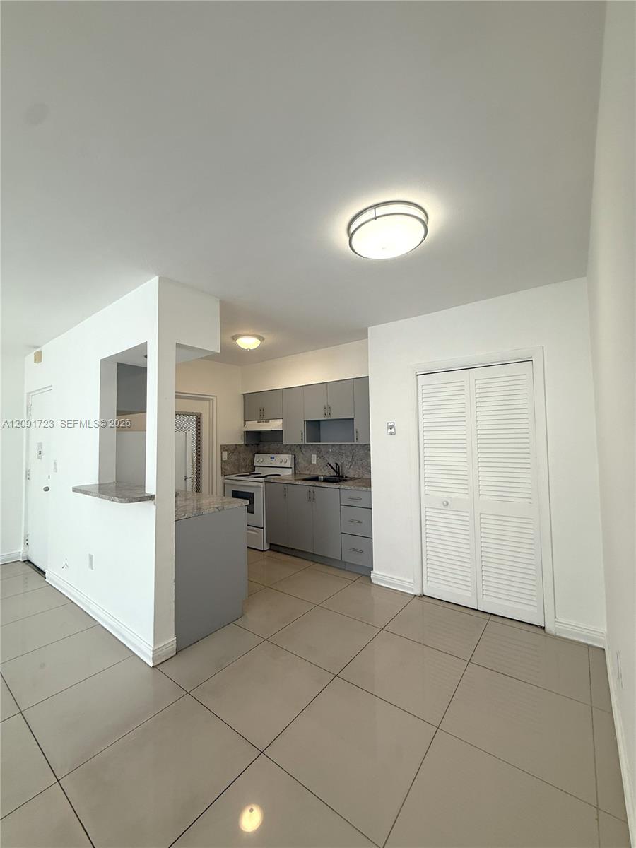 A12091723 Property Photo 3