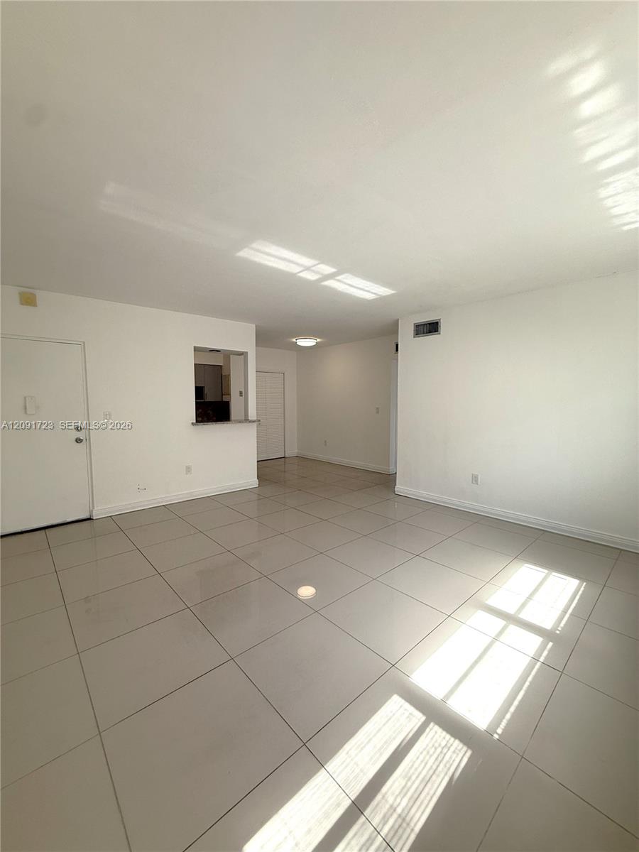 A12091723 Property Photo 4