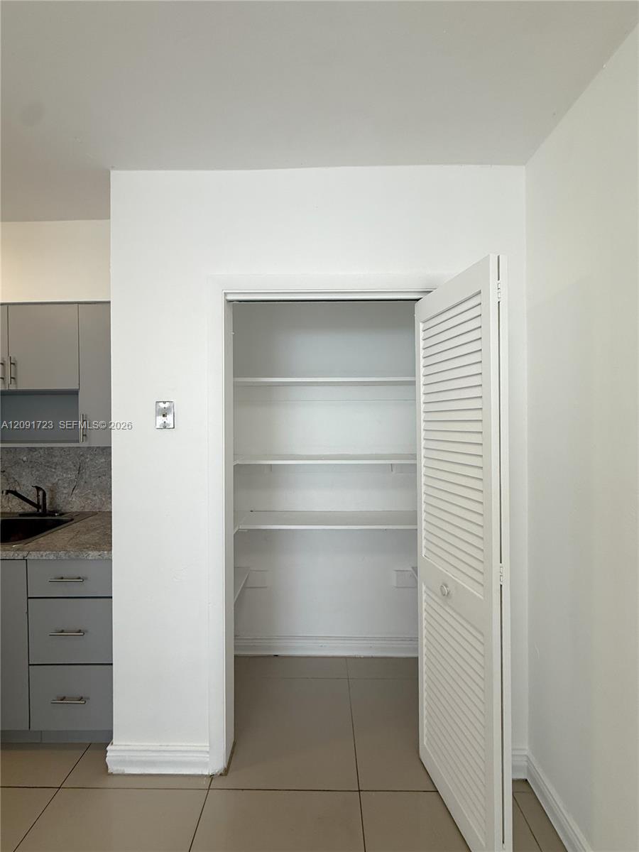 A12091723 Property Photo 11