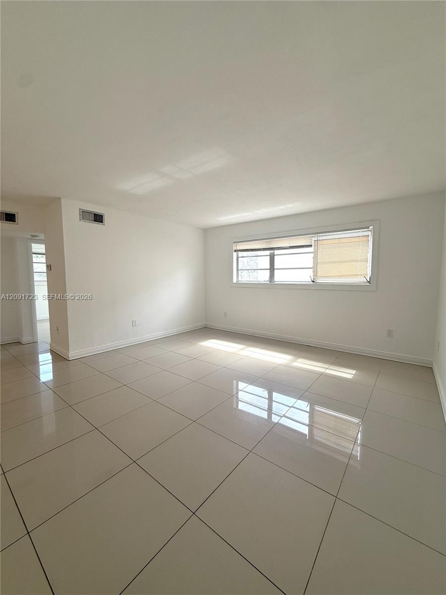 A12091723 Property Photo 12