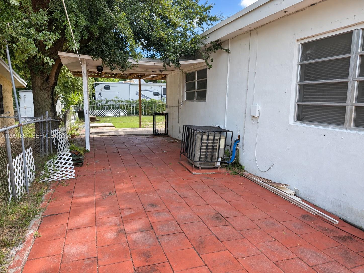 1525 Ne 154th Street 1525 Property Photo 4