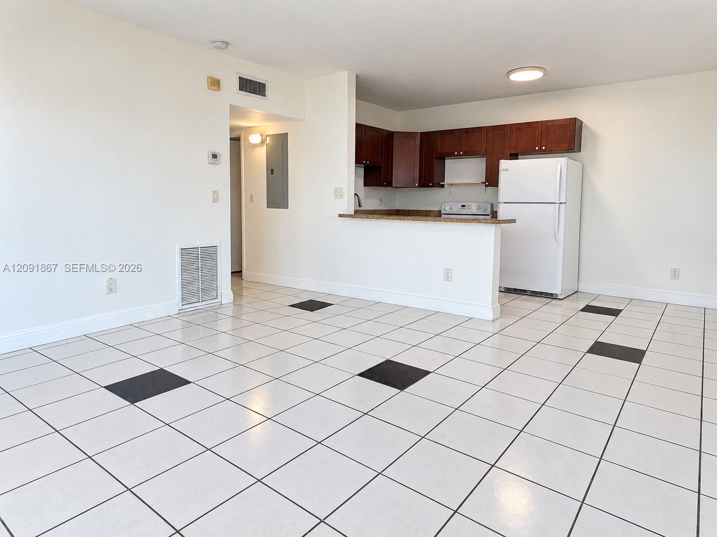 1525 Ne 154th Street 1525 Property Photo 6