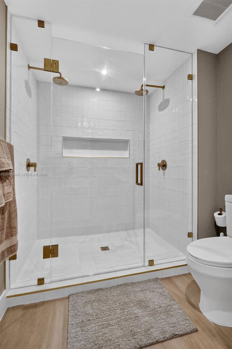 90 Ne 32nd Street 921 Property Photo 17