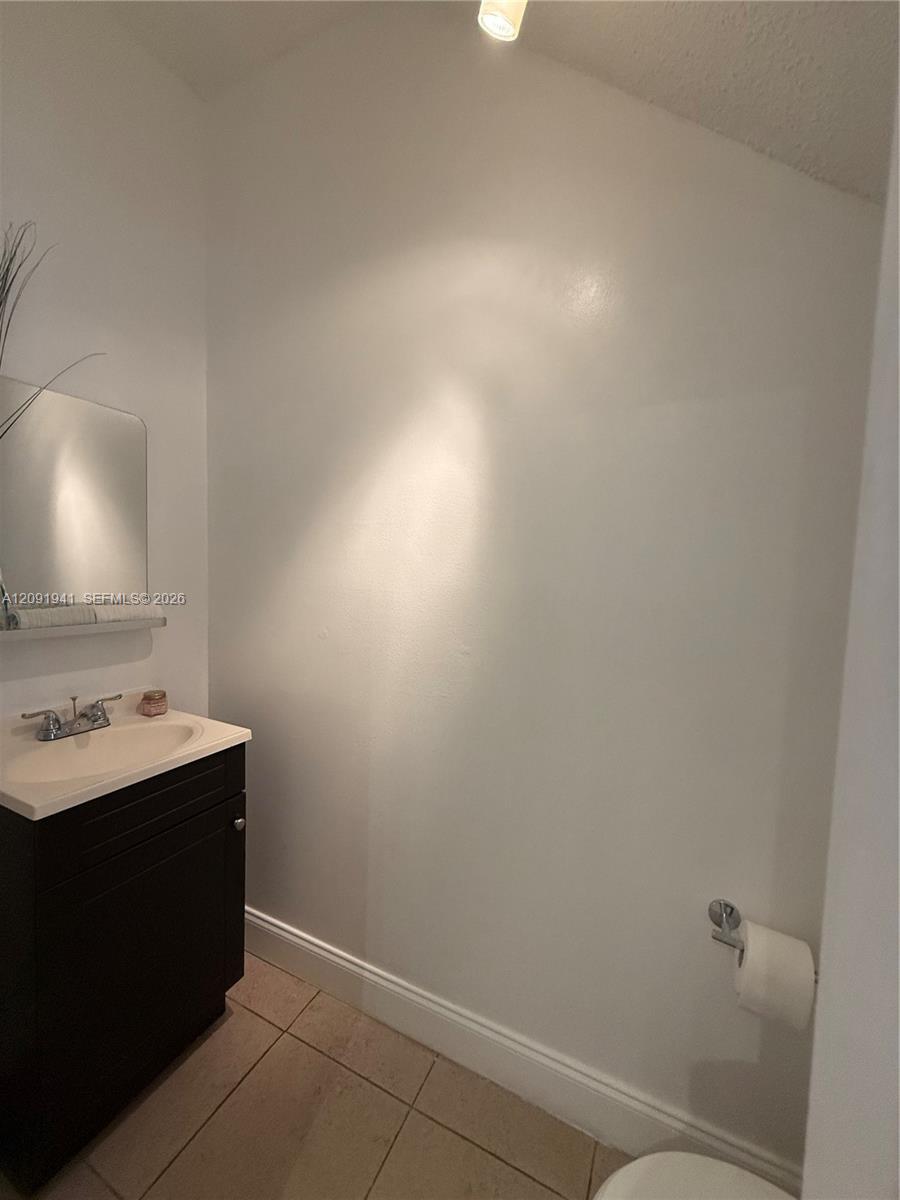 18322 Nw 68th Avenue B Property Photo 15