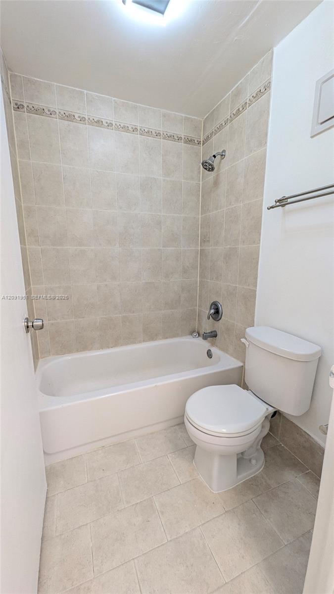 10865 Sw 112th Avenue 312 Property Photo 16