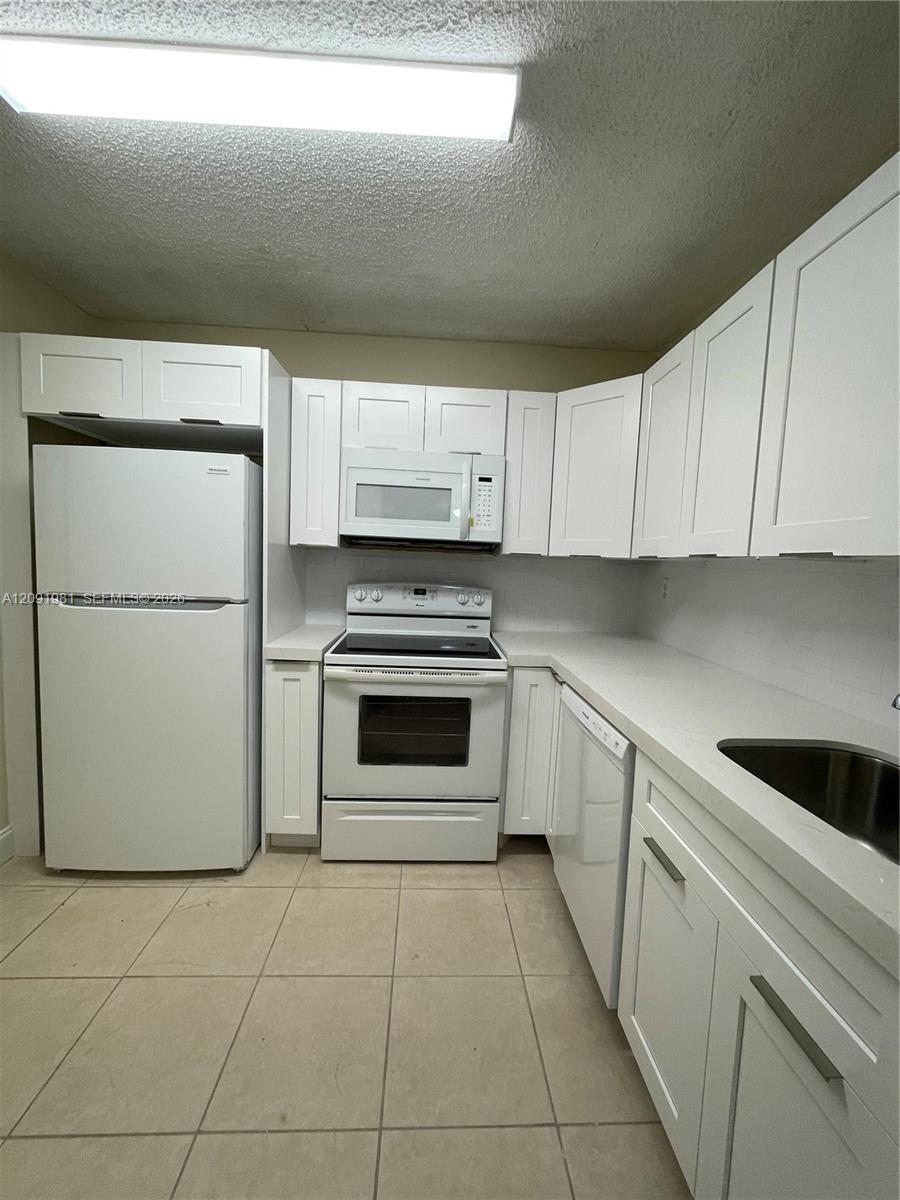3470 Foxcroft Road 111 Property Photo 4