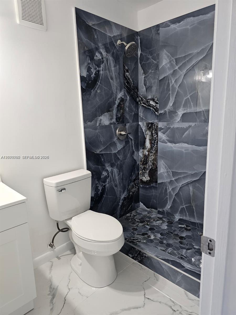 6565 W 26th Drive 204-34 Property Photo 4