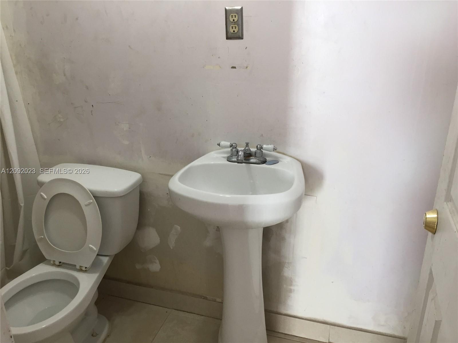 817 Sw 8th Street Property Photo 6
