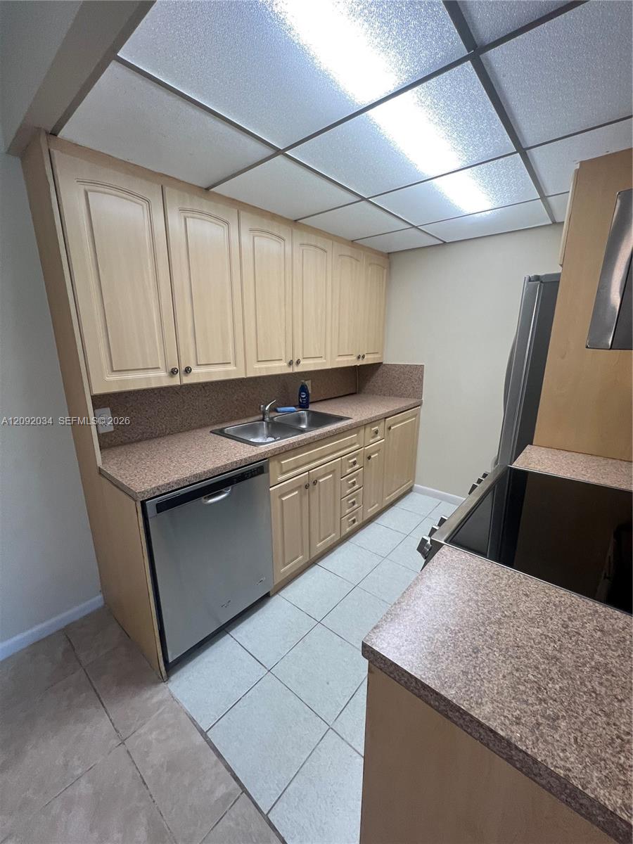 1087 Cornwall E 1087 Property Photo 7