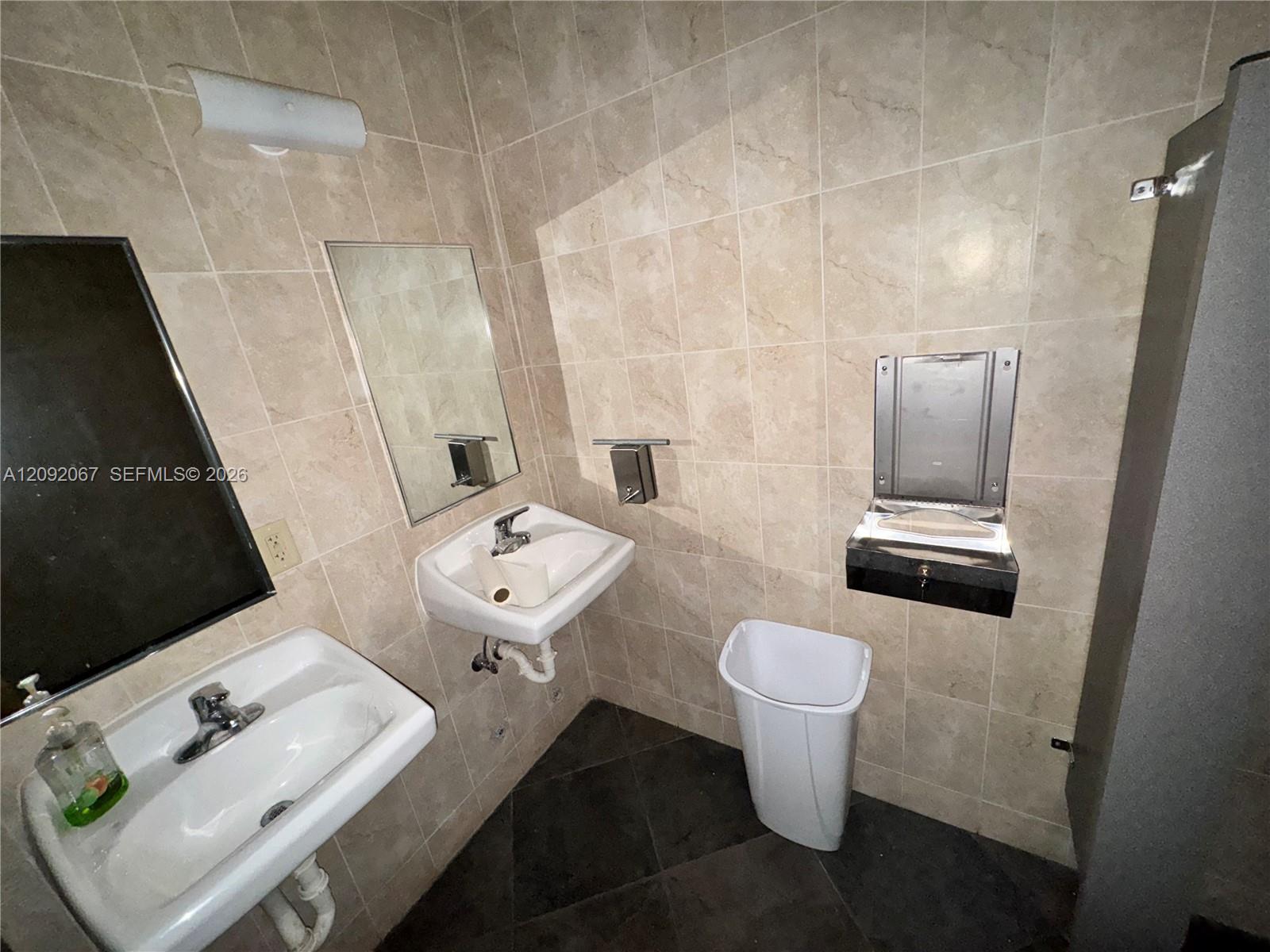 11701 W Okeechobee Road Property Photo 24