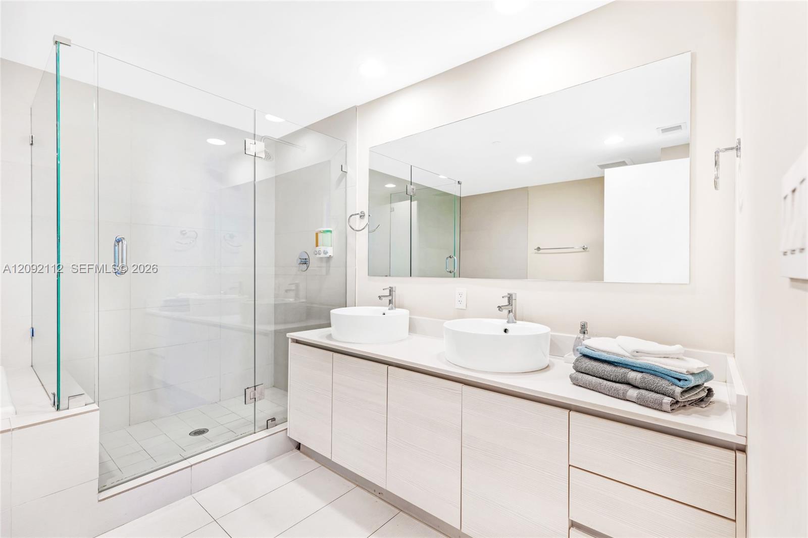 2600 E Hallandale Beach Boulevard T3301 Property Photo 19