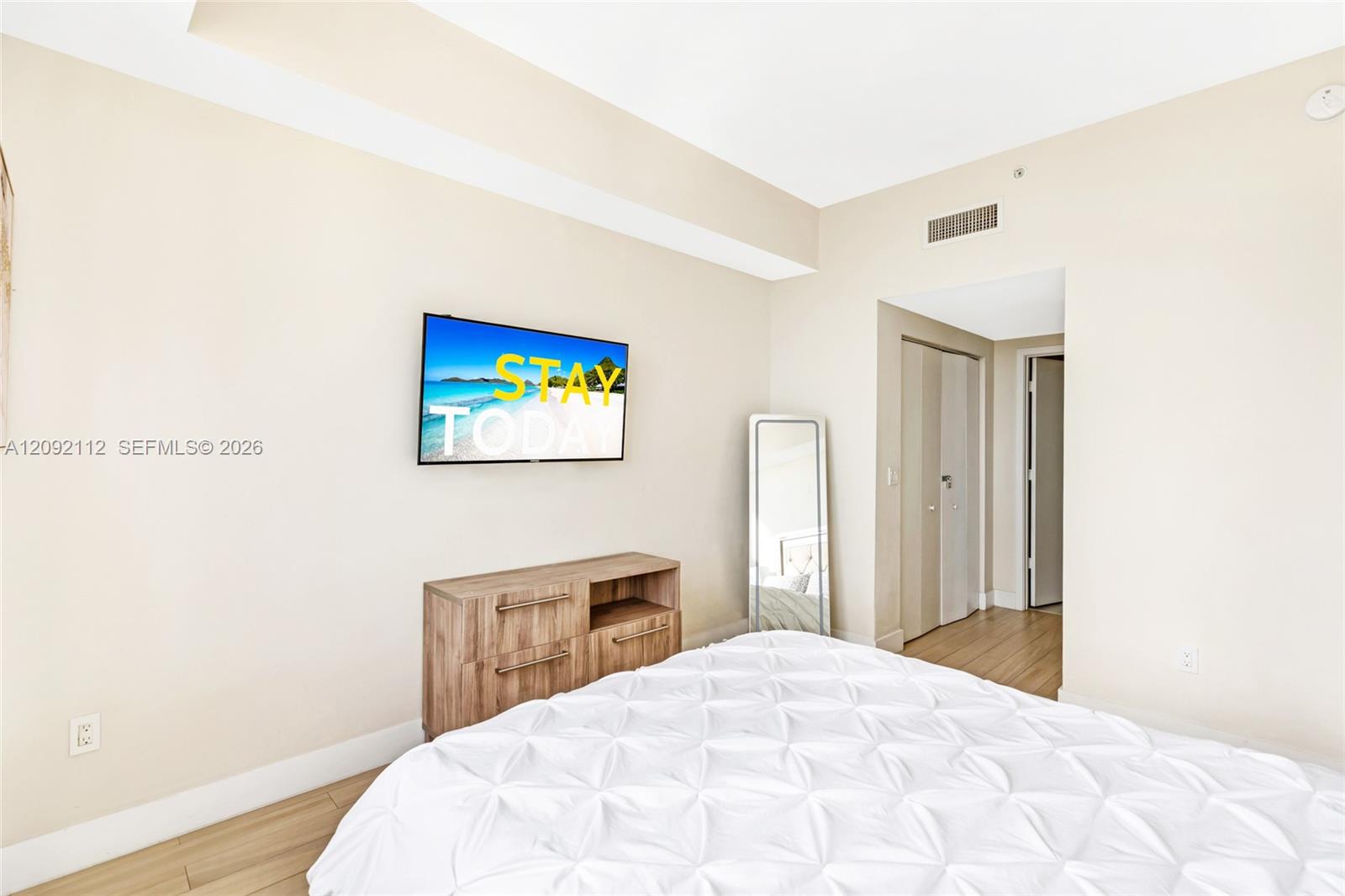 2600 E Hallandale Beach Boulevard T3301 Property Photo 32