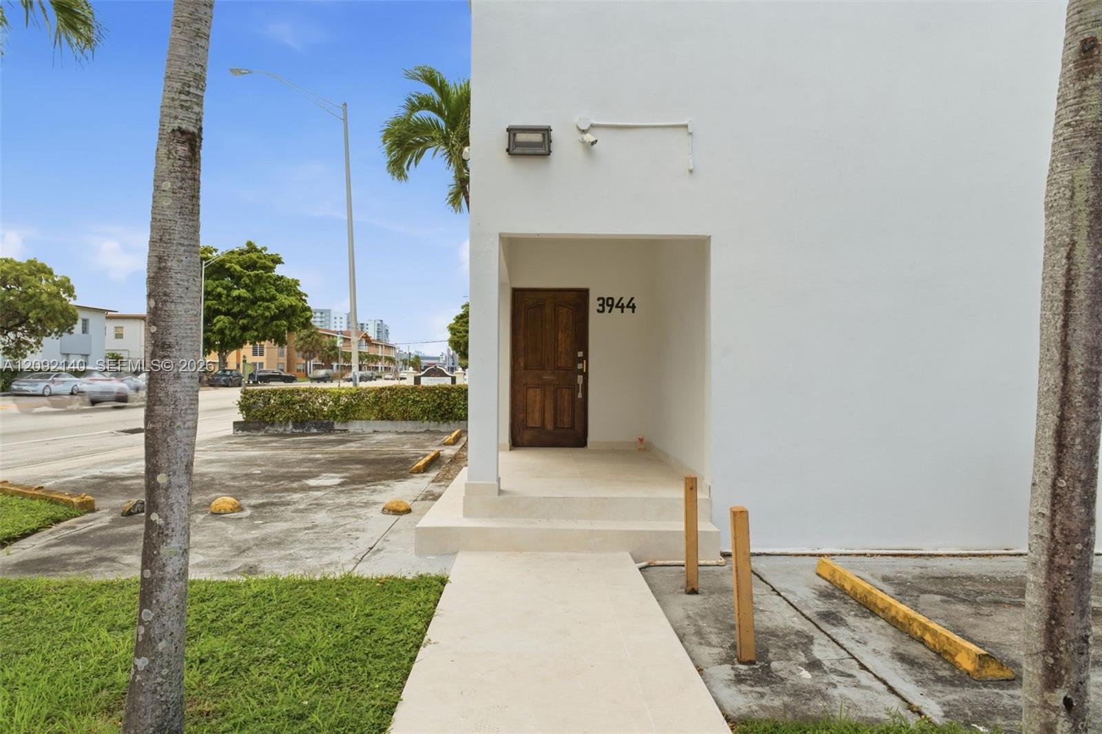 3944 W Flagler Street Property Photo 2
