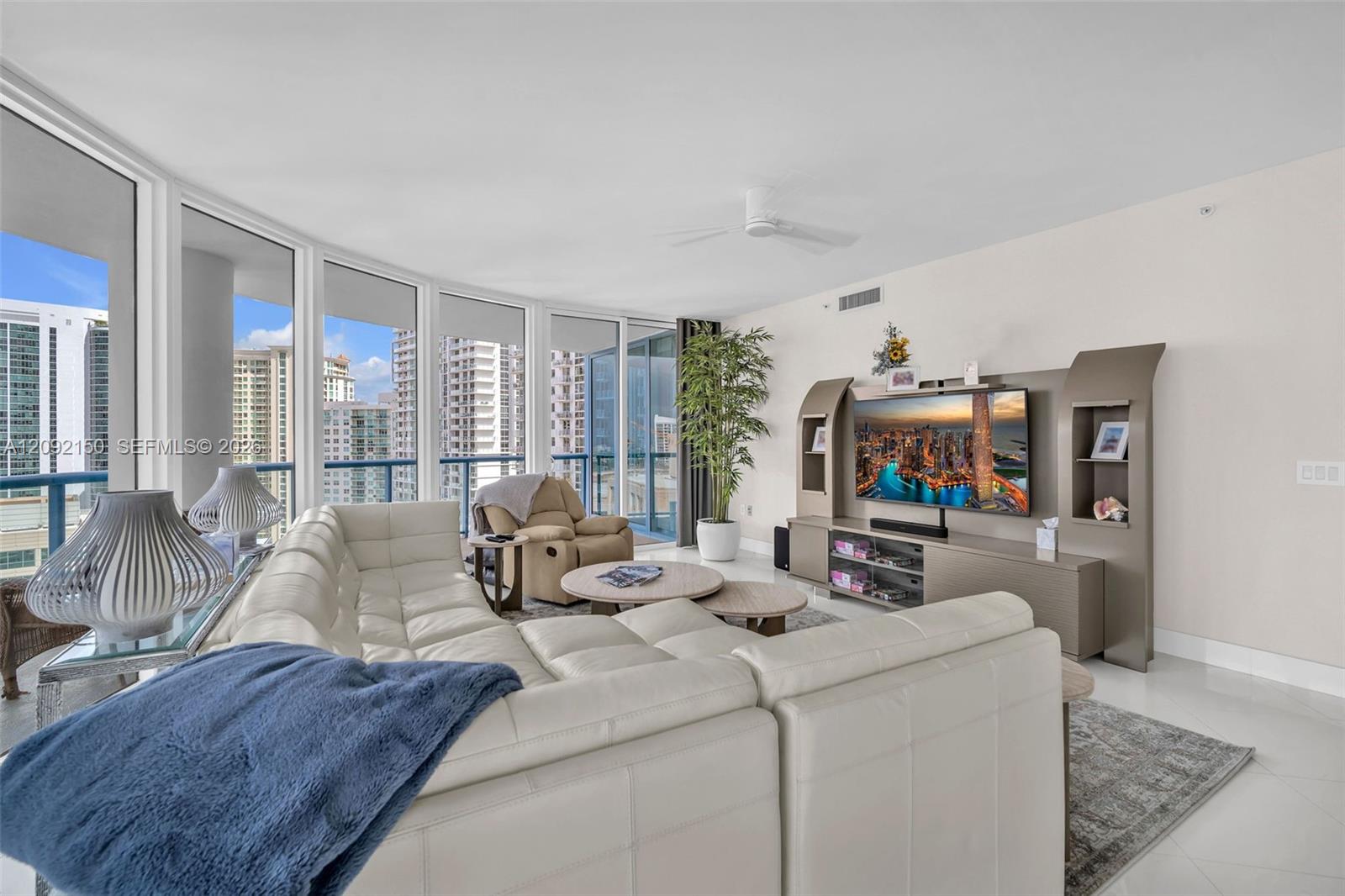 333 Las Olas Way 2807 Property Photo 25