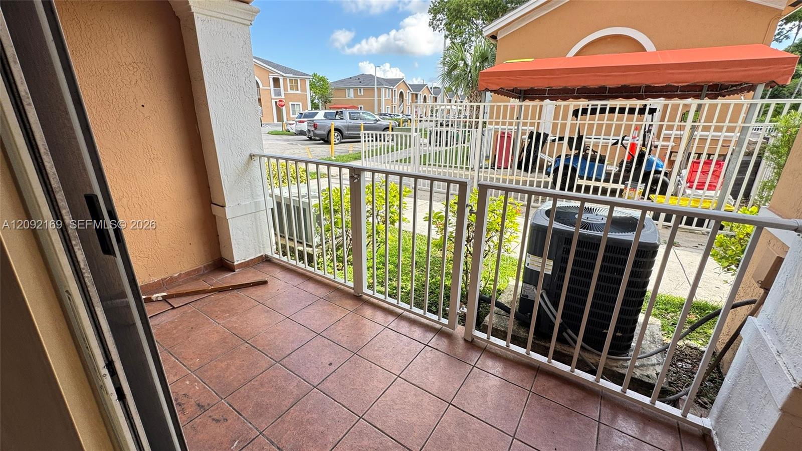 17650 Nw 73rd Avenue 104-18 Property Photo 4