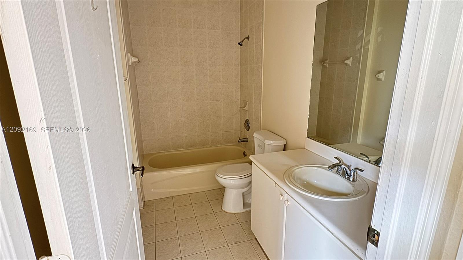 17650 Nw 73rd Avenue 104-18 Property Photo 11