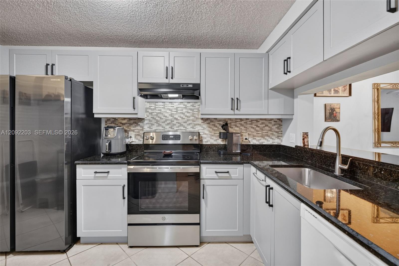 3176 Sw 50th Street Property Photo 3