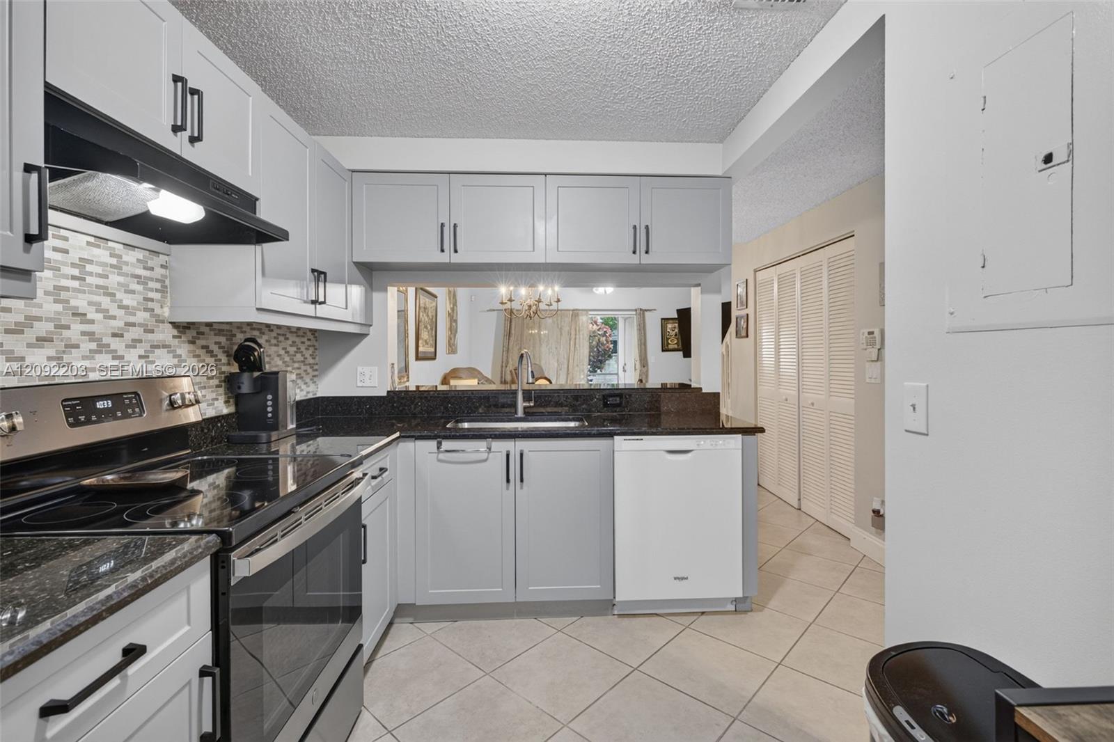3176 Sw 50th Street Property Photo 5