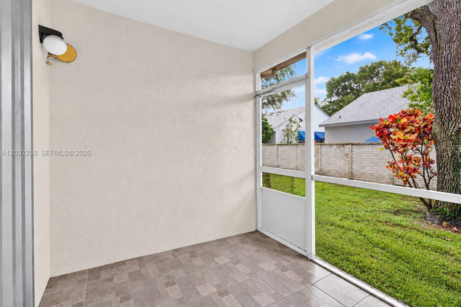 3176 Sw 50th Street Property Photo 14