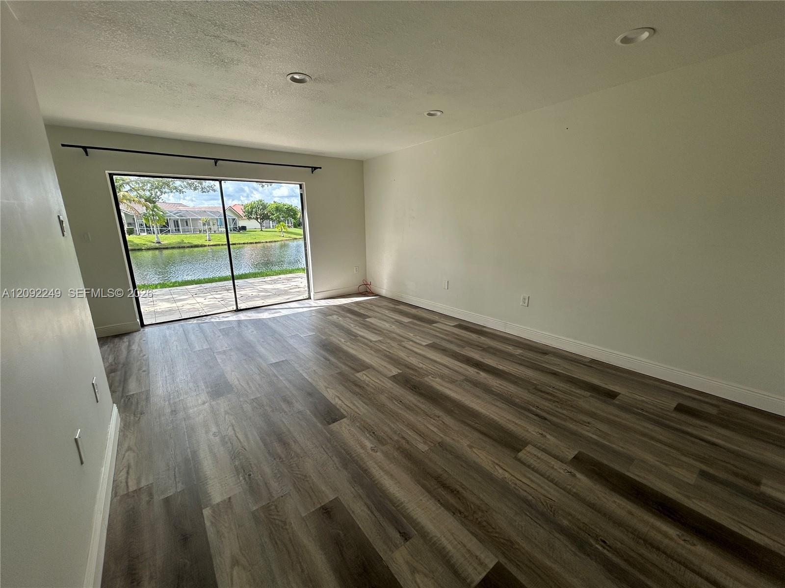 A12092249 Property Photo 3