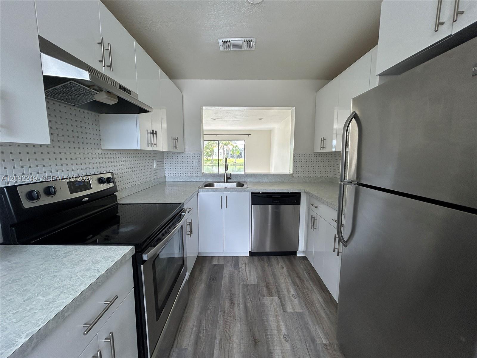 A12092249 Property Photo 4