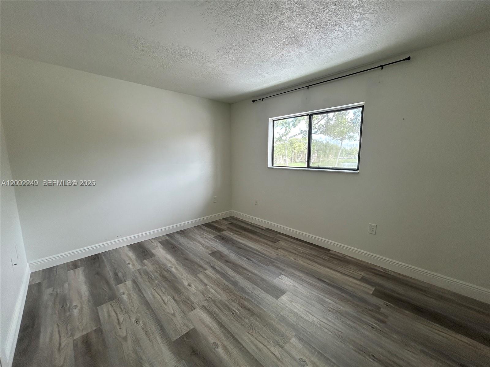 A12092249 Property Photo 10