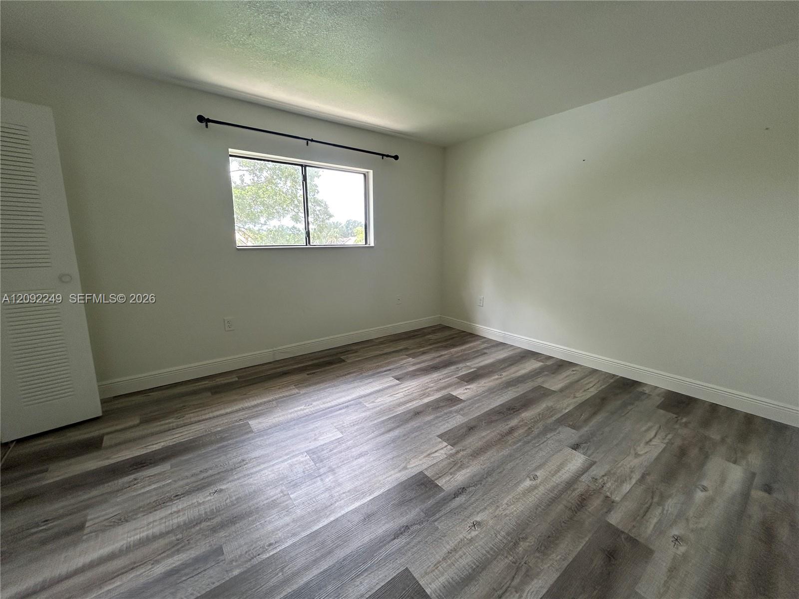 A12092249 Property Photo 13