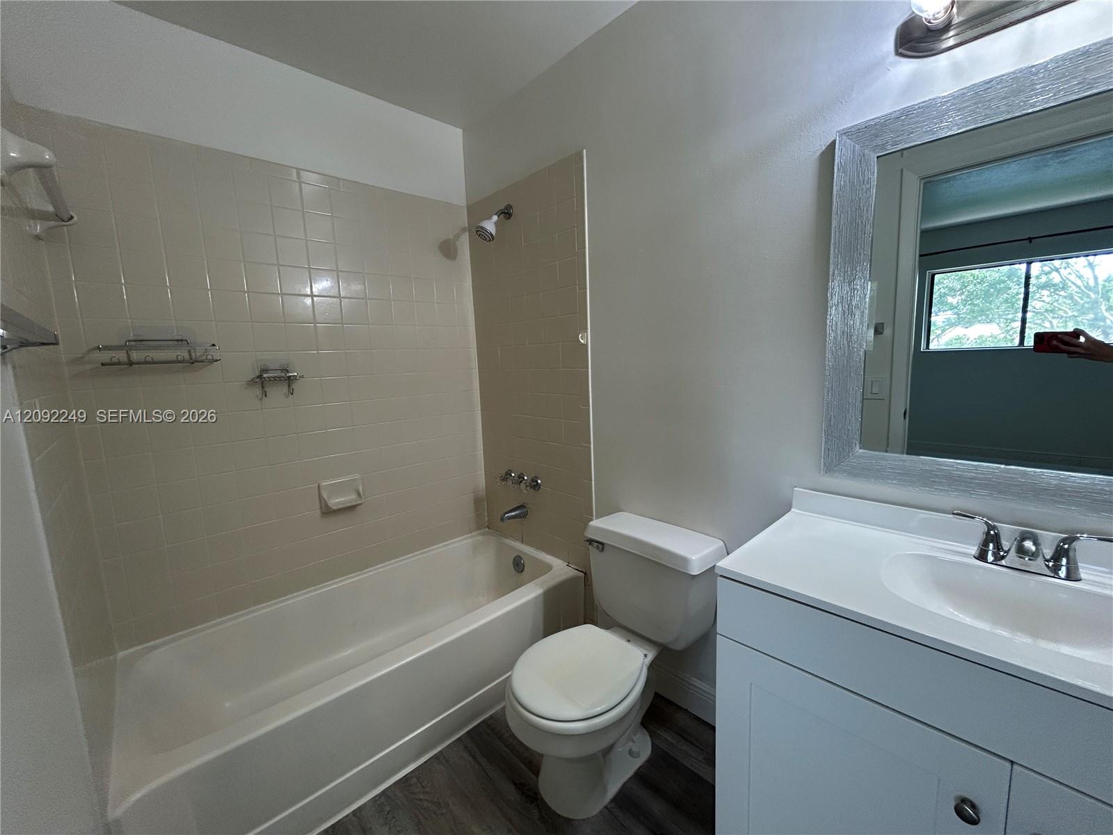 A12092249 Property Photo 14