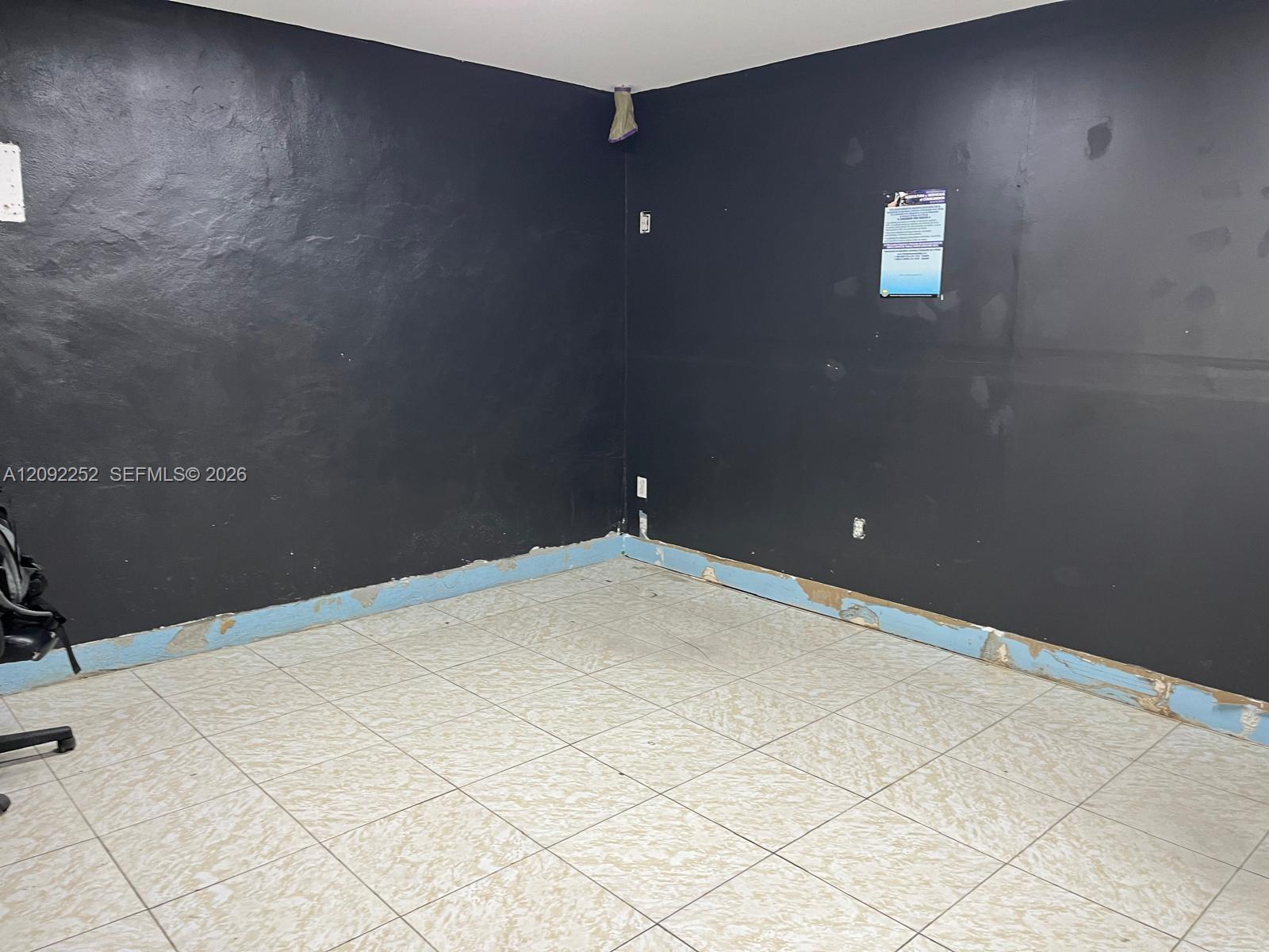 A12092252 Property Photo 4