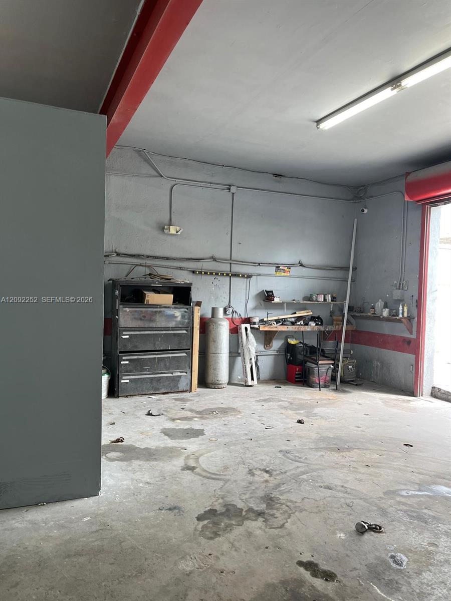 A12092252 Property Photo 11
