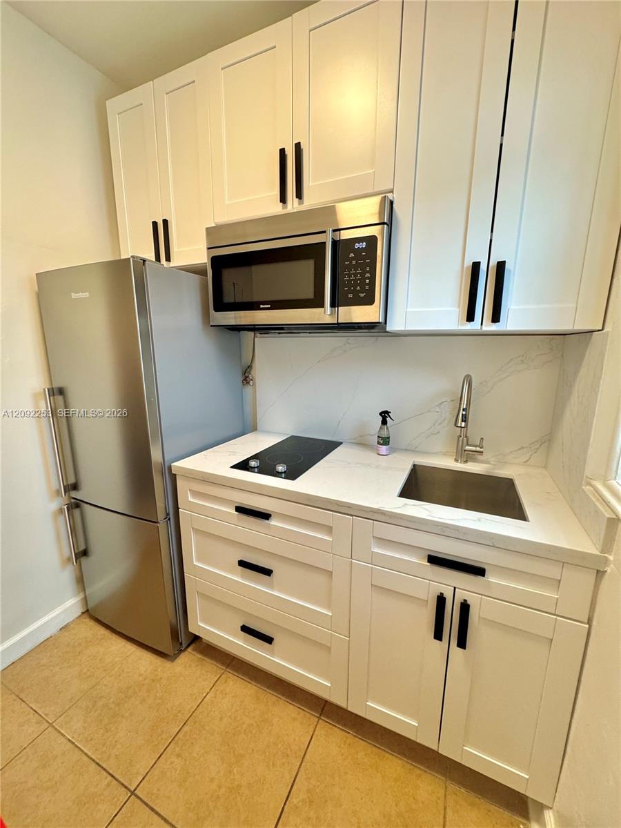 1561 Lenox Avenue 6 Property Photo 8
