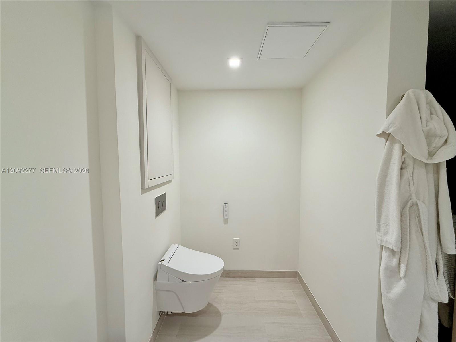 495 Brickell Avenue 5106 Property Photo 9