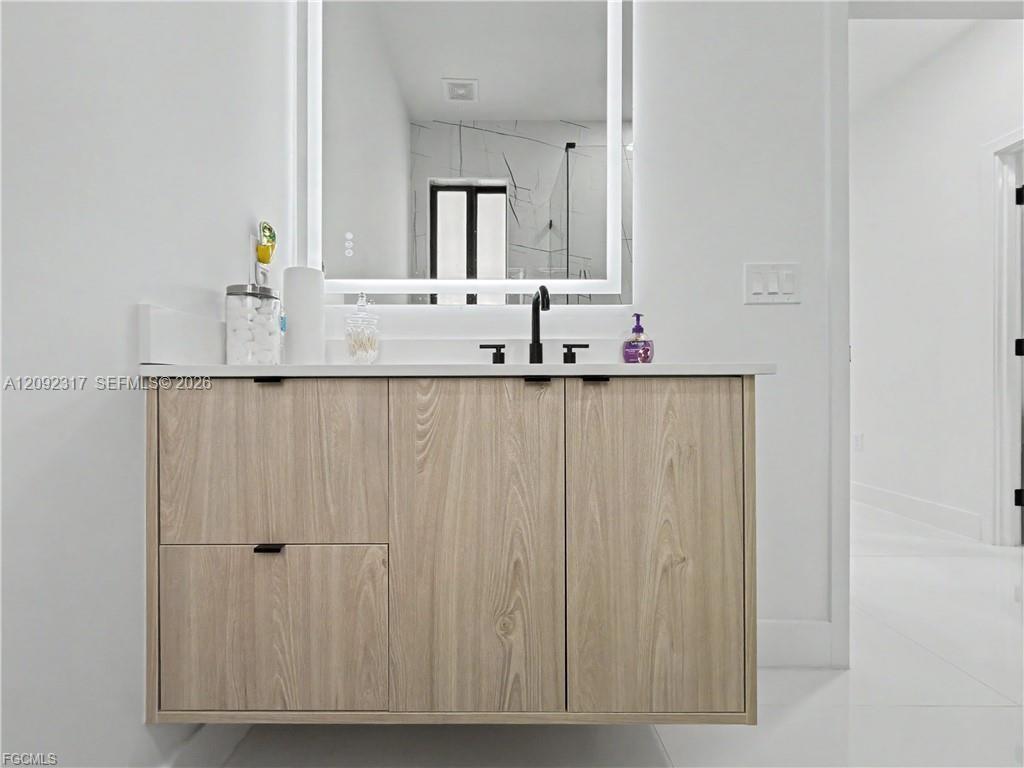 402 Thompson Avenue Property Photo 21