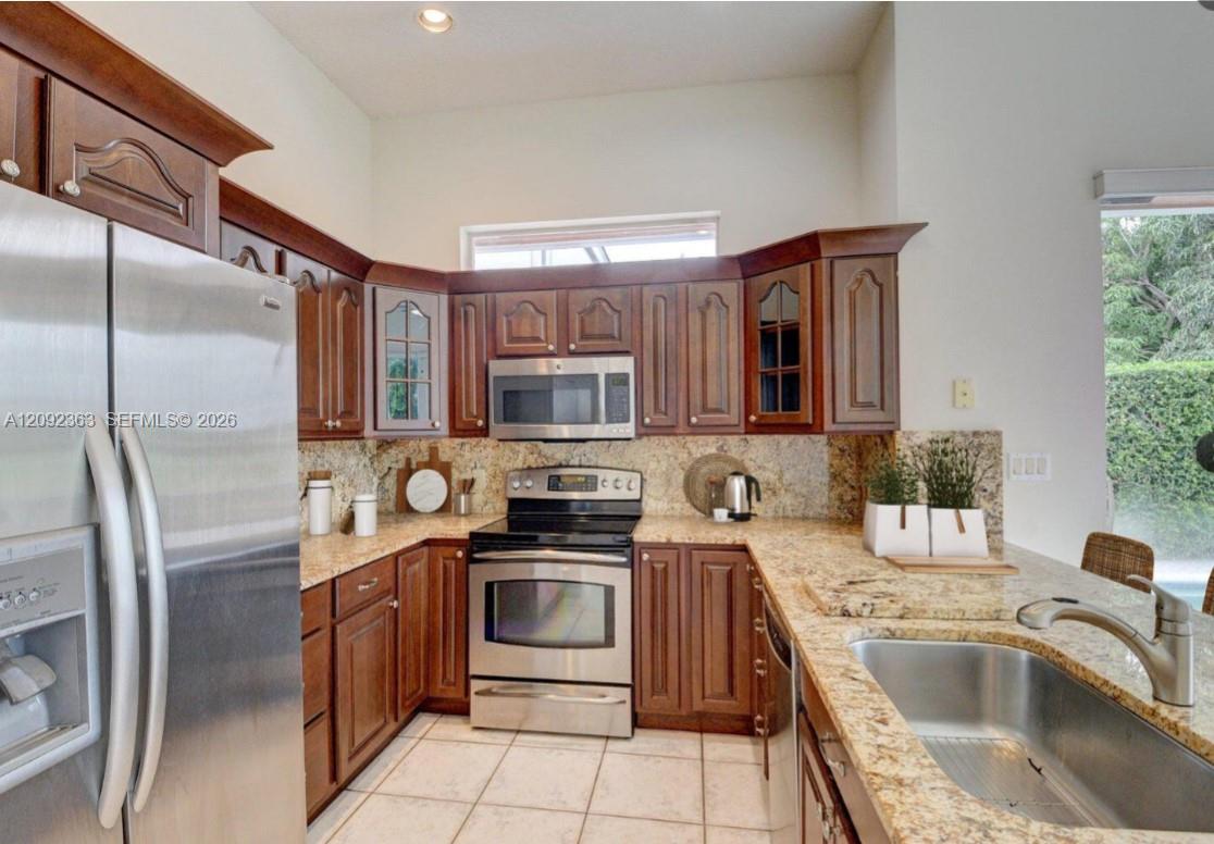 8291 Hampton Wood Drive 8291 Property Photo 14