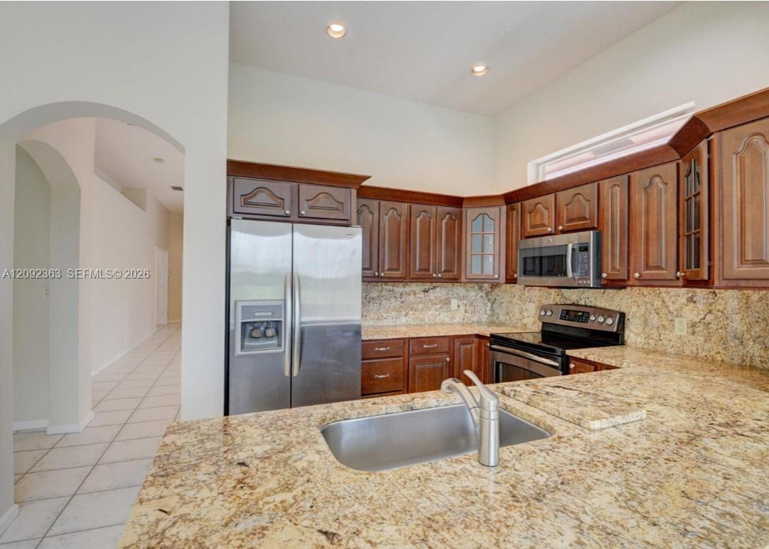8291 Hampton Wood Drive 8291 Property Photo 15