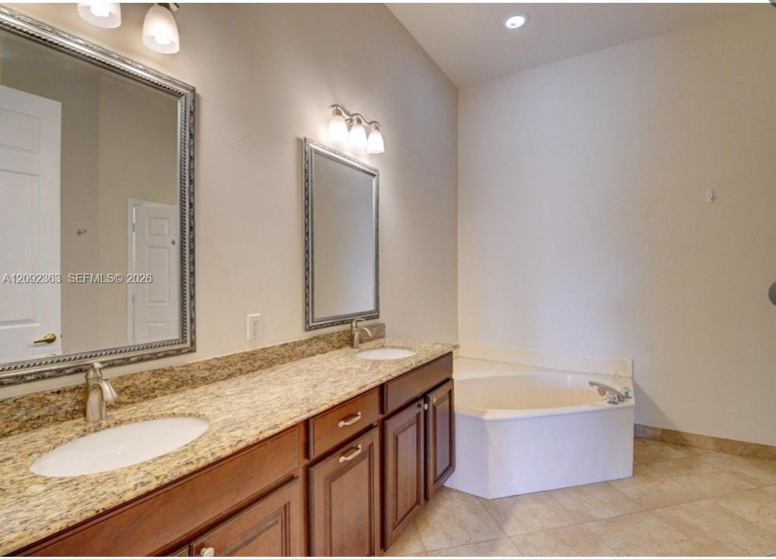 8291 Hampton Wood Drive 8291 Property Photo 22