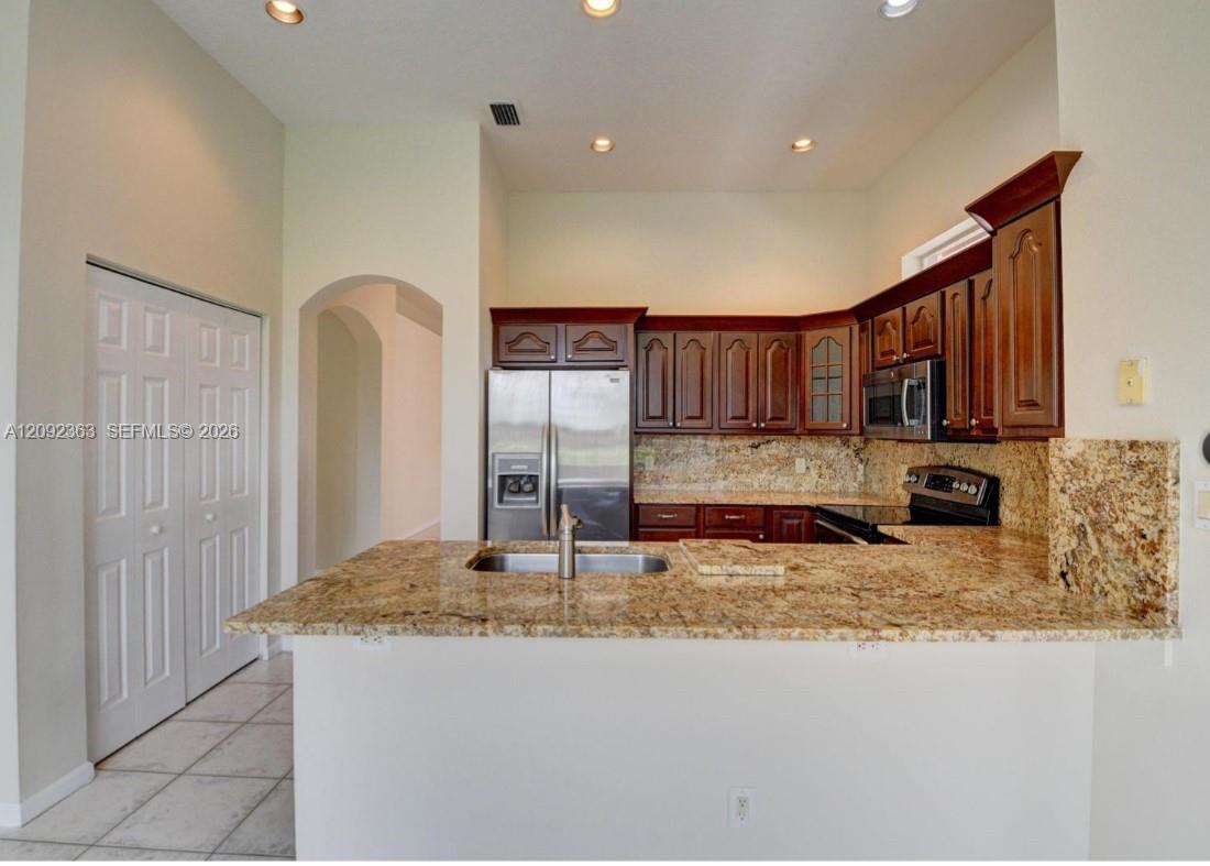 8291 Hampton Wood Drive 8291 Property Photo 32