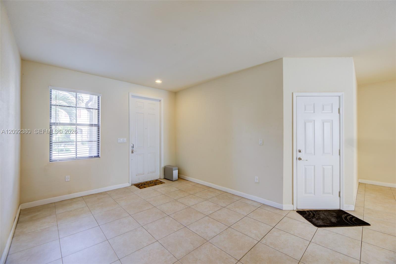 3316 W 91st Terrace Property Photo 10